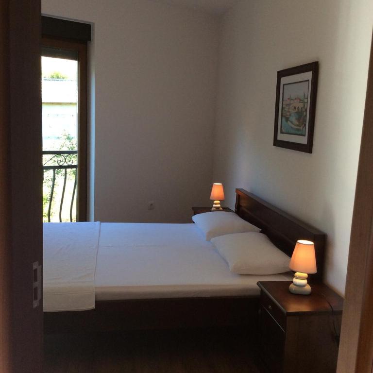 Olive Terrace Apartments 3 Rafailovici - Economy Apartment - 9