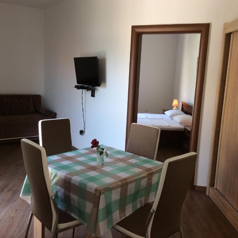 Olive Terrace Apartments 3 Rafailovici - Economy Apartment - 1