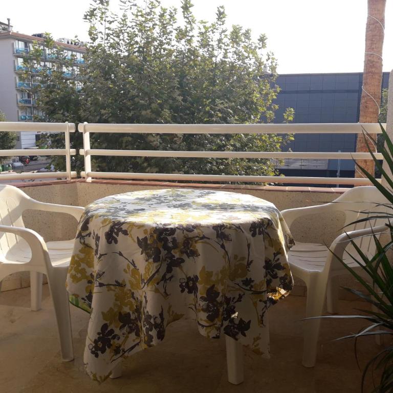 Albir Sunshine Apartments - Apartment with Balcony - 4