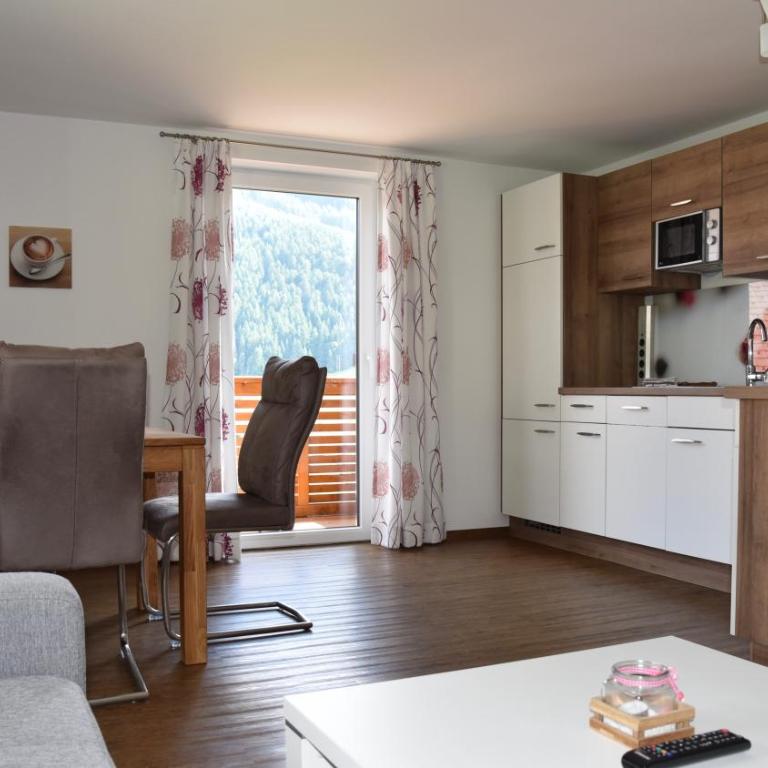 Sunseitn Apartments - Apartment mit Blick auf die Berge - 4
