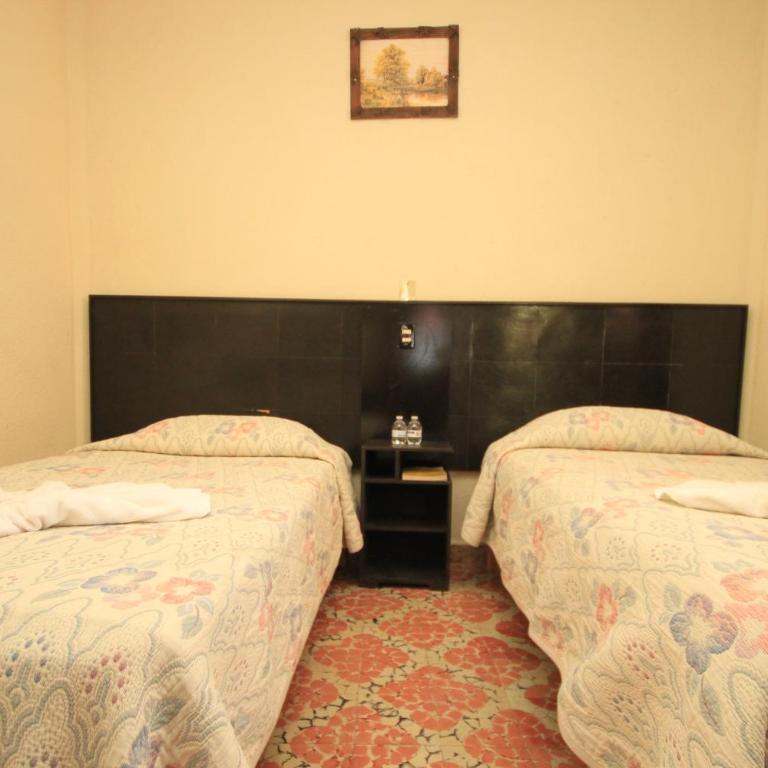 Hotel San Martin - Twin Room - 3
