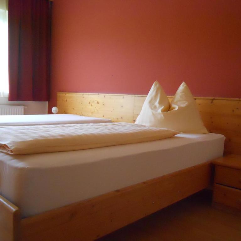 Gästehaus Ehweiner - Deluxe Doppel-/Zweibettzimmer - 19