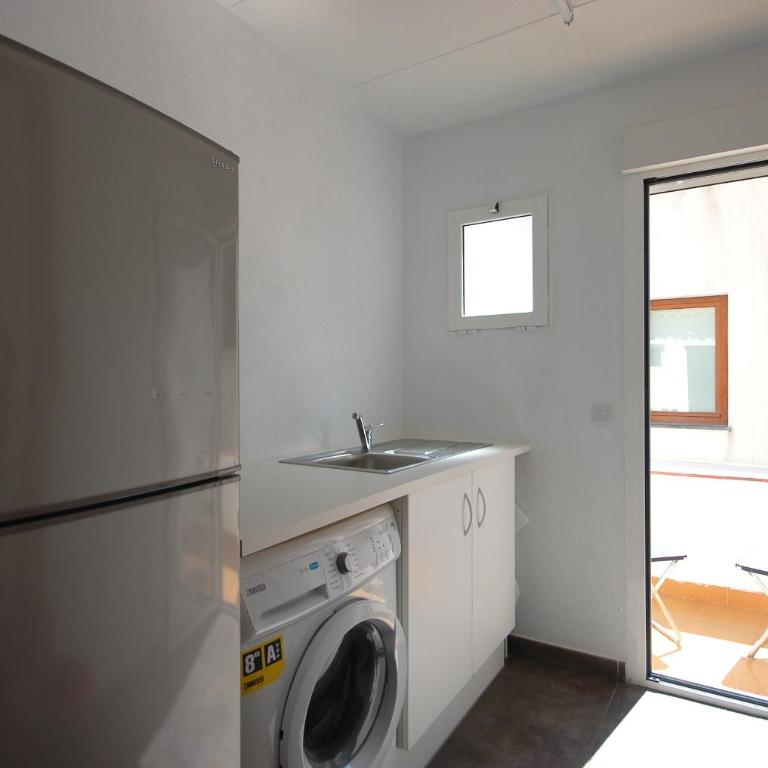 Lets Holidays COZY APARTMENT 70 m. from THE BEACH in TOSSA - Apartamento de 2 dormitorios - 13