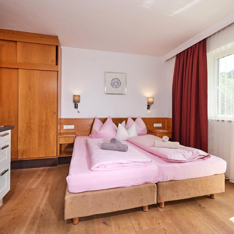 Apartments Neue Post - Studio - 12