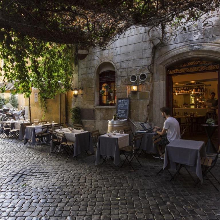 Cozy apartment in via degli Spagnoli - FromHometoRome - One-Bedroom Apartment - 13