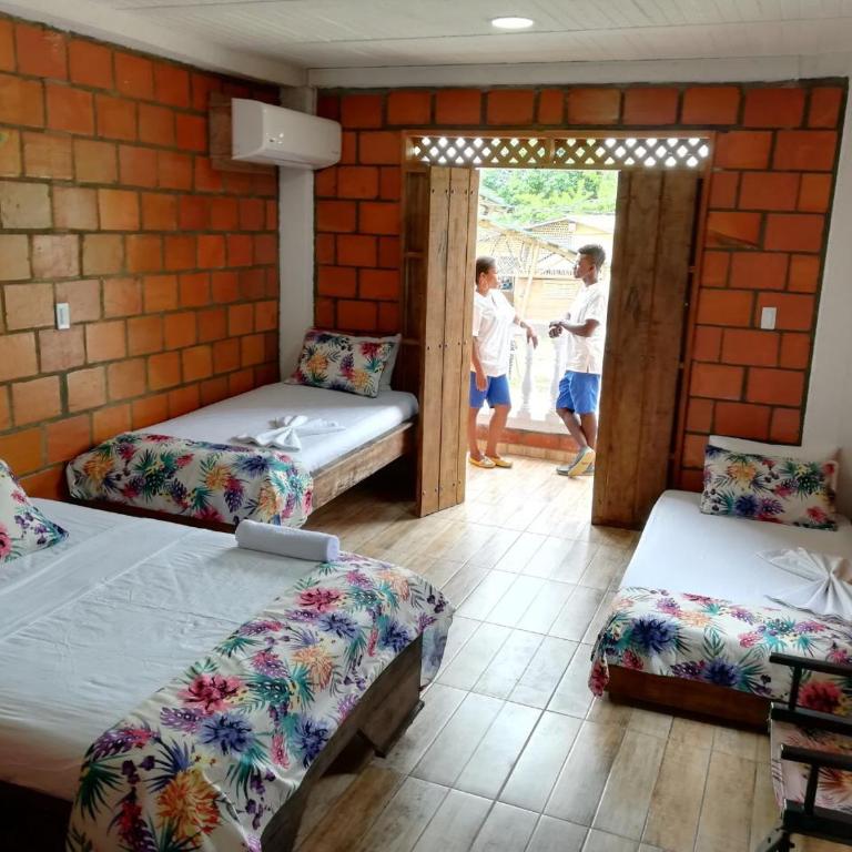 Hotel Acuali Nuqui - Habitación Cuádruple con baño privado - 4