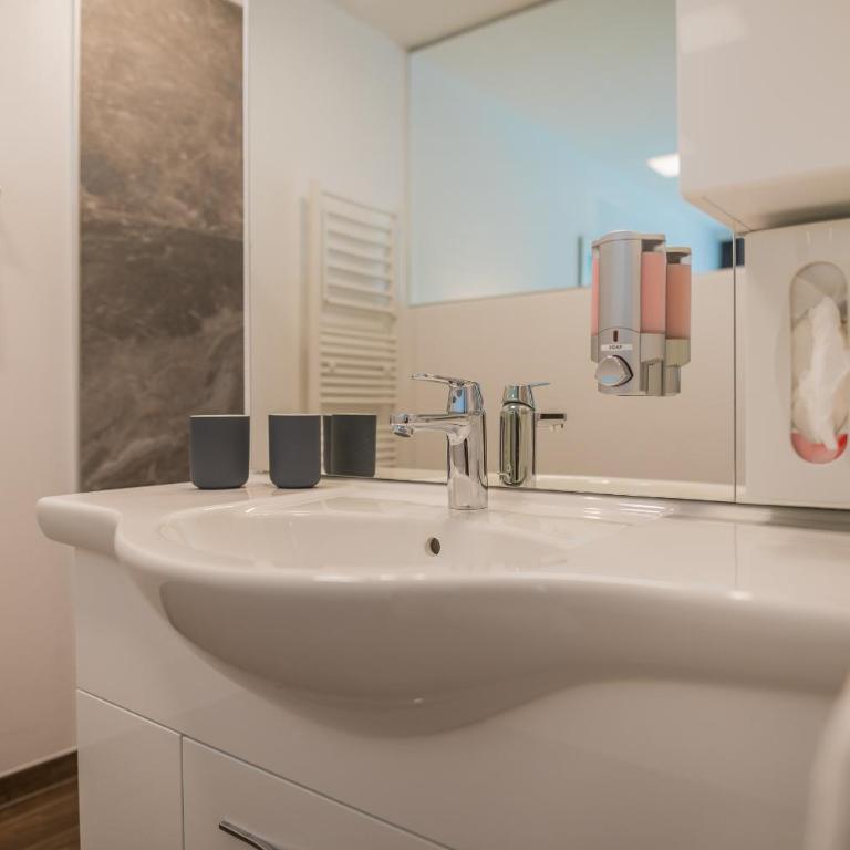 Hotel Blattnerhof - Deluxe Doppelzimmer - 7