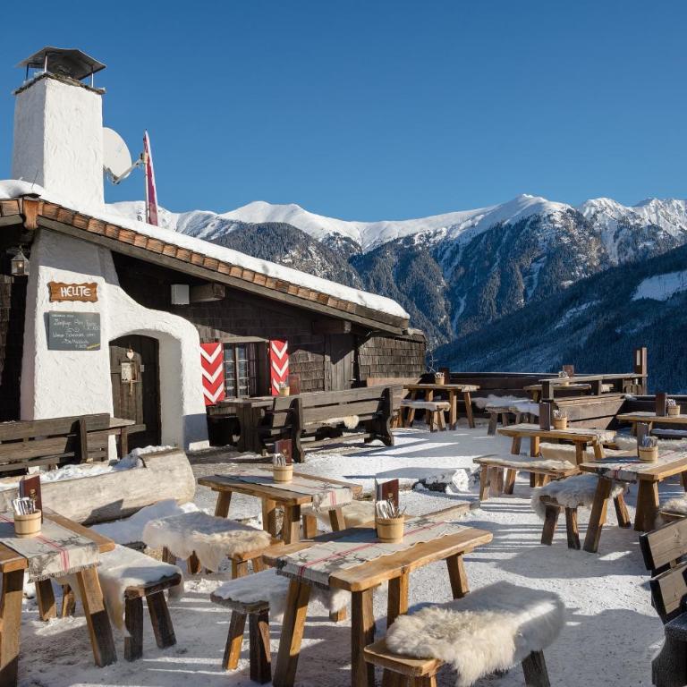 MONDI Bellevue Alm Gastein - Doppelzimmer mit Balkon - 2