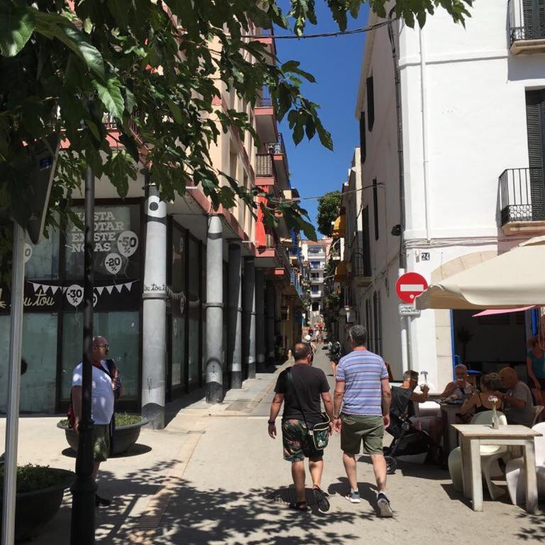 Sunny Flat in Sitges 30 Seconds to Beach, Balcony & Sea Views! - Apartamento con vistas al mar - 21