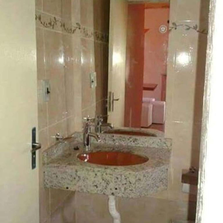 Posada Basiliza, Encarnación PY - Habitación Familiar con baño privado - 4