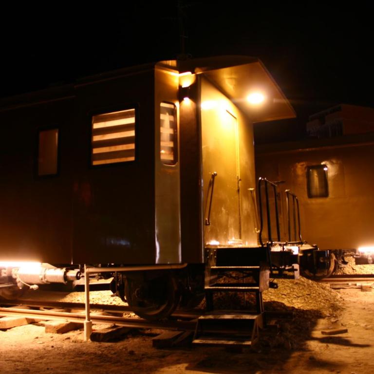 Onkel Inn Wagon Sleepbox Uyuni - Suite Vagón - 4