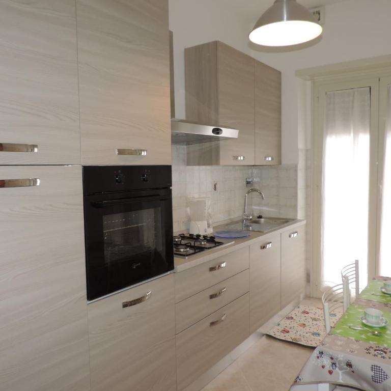 Sasha's Crib - Appartamento con Balcone - 9