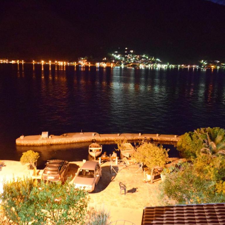 Captain's House in Dobrota - Apartment with Sea View - 16