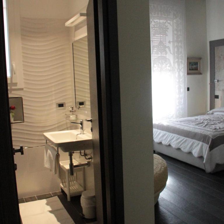 B&B Villa Mirella - Camera Tripla con Bagno Privato - 4