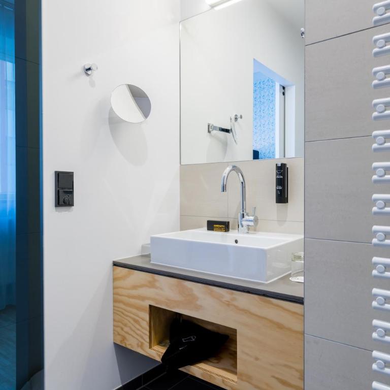 mk | hotel münchen city - Zimmer mit Queensize-Bett - 6