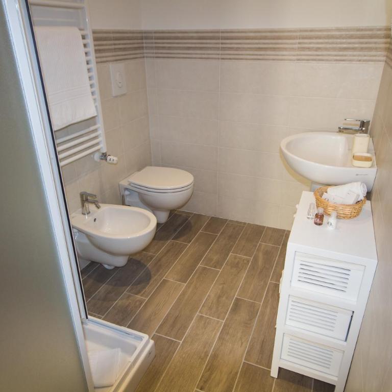 Emily Rooms - Camera Singola con Bagno Privato - 3