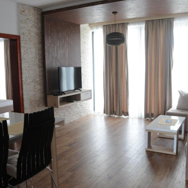 Apartments Stanaj - Deluks Apartman - 1