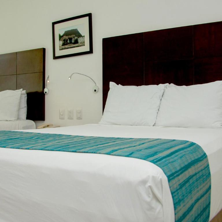 Mesón de la Luna Hotel & Spa - Superior Deluxe Room with Mini Refrigerator and Garden View, 2 double beds - 11