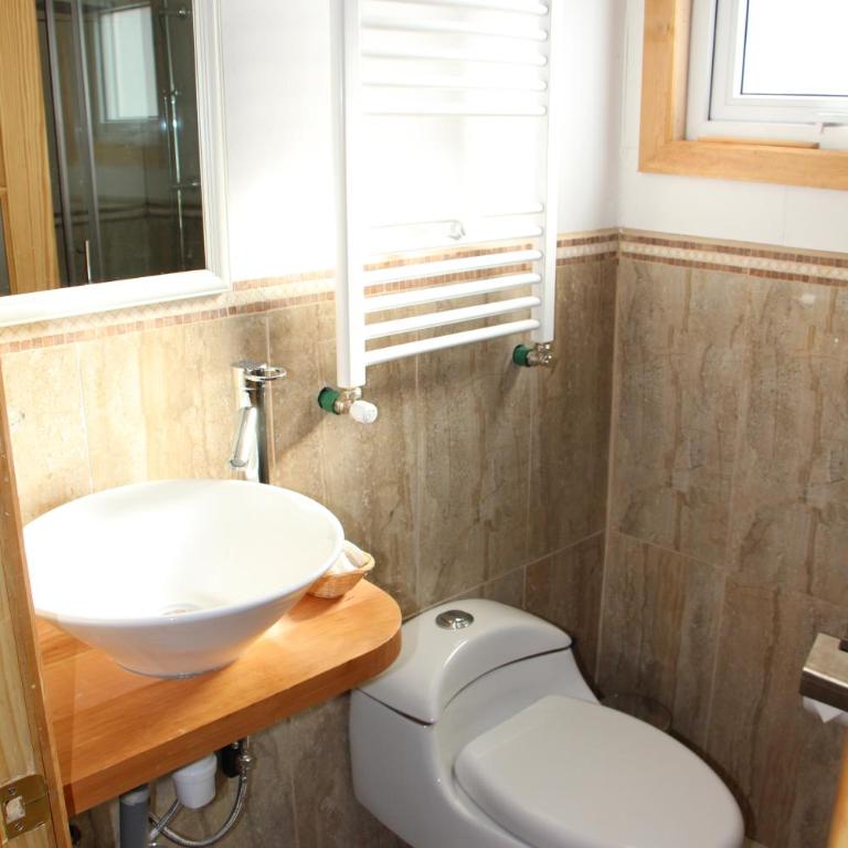 Hostal Fernando de Magalhaes - Habitación Familiar con baño - 16