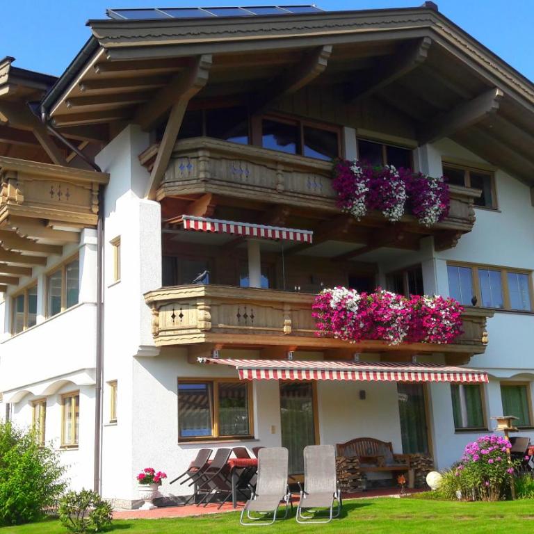 Landhaus BergMoment - adults only - Deluxe Apartment - 15