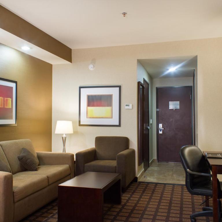 Best Western PREMIER Monterrey Aeropuerto - King Suite with Sofa Bed - Non-Smoking - 10