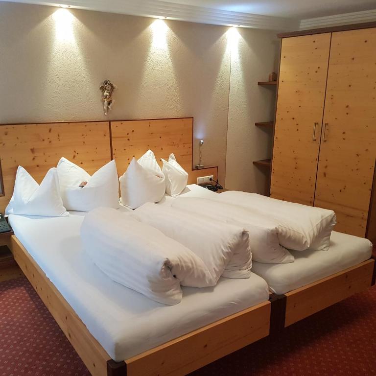 Hotel Ehrenreich - Deluxe Doppelzimmer - 6