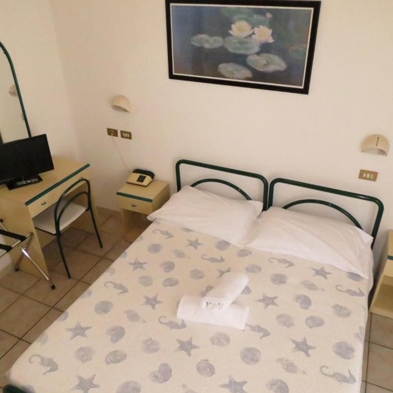 Hotel Gemini - Camera Classic Matrimoniale/Doppia con Letti Singoli - 7