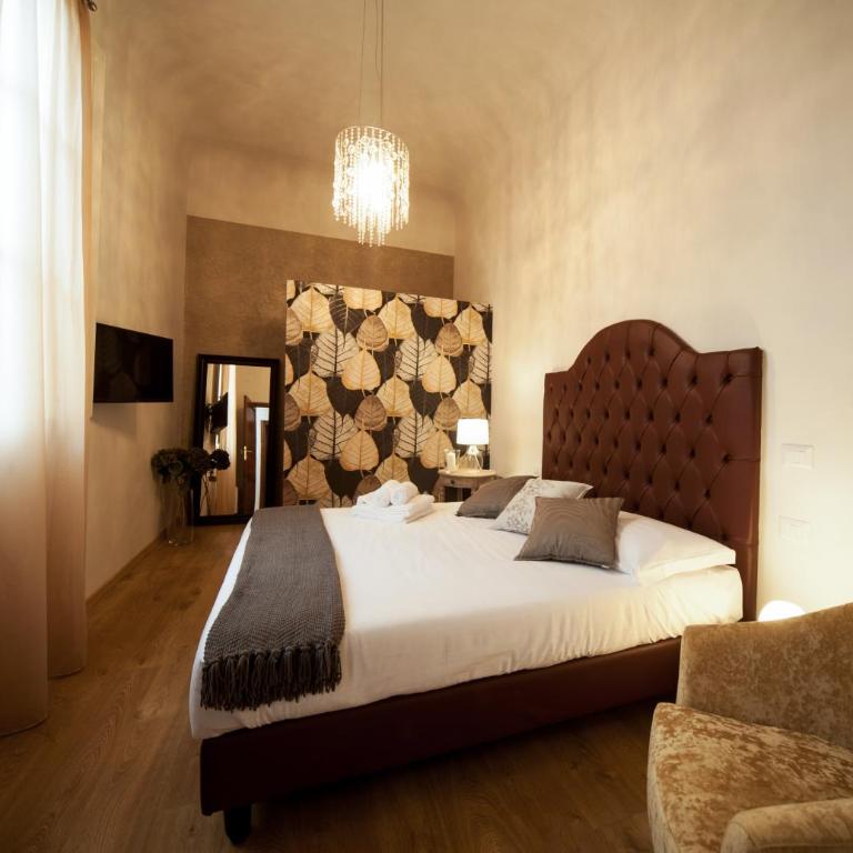La Porta del Paradiso - Small Double Room with Private External Bathroom - 4