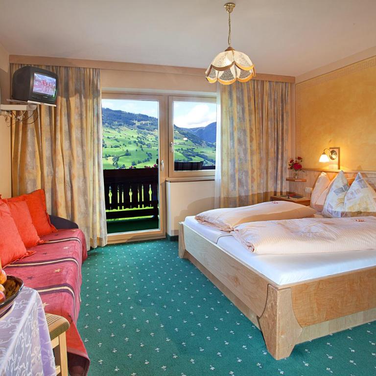 Pension Schwab - Dreibettzimmer mit Balkon - 1