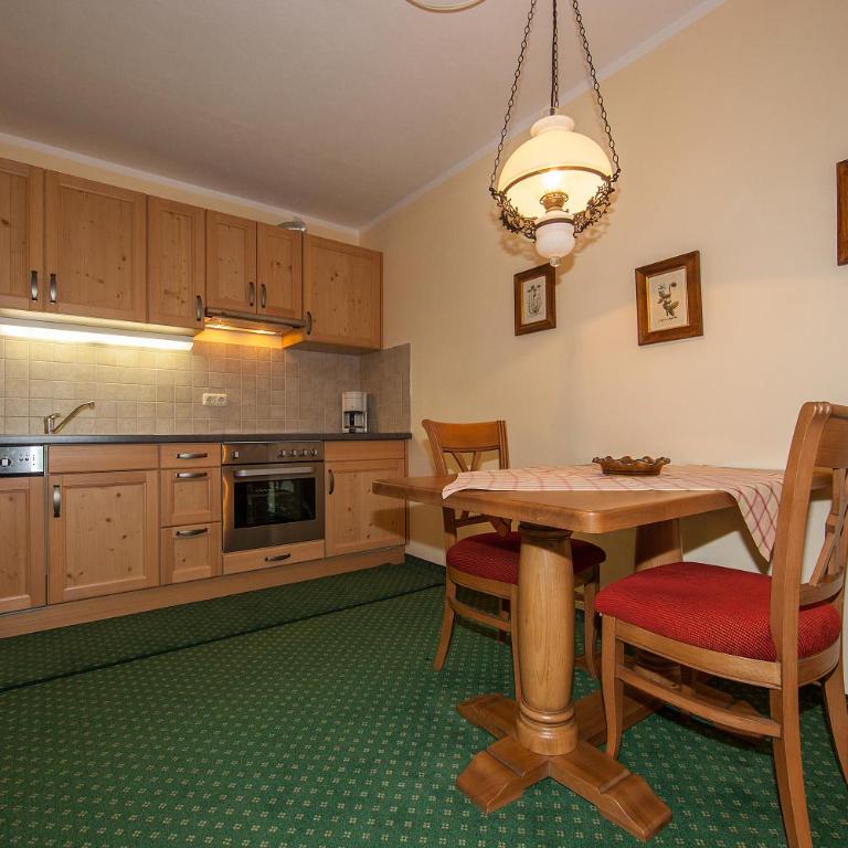 Gästehaus Lärchenhang mit Hallenbad & Sauna - Studio mit Bergblick - 1
