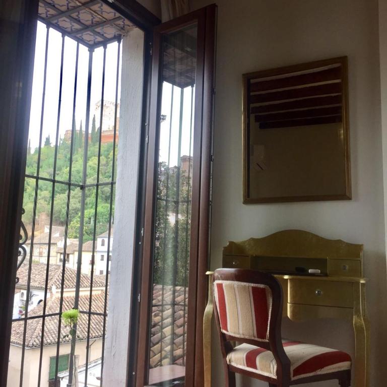 Palacio de Santa Inés - Double or Twin Room with Alhambra Views - 7
