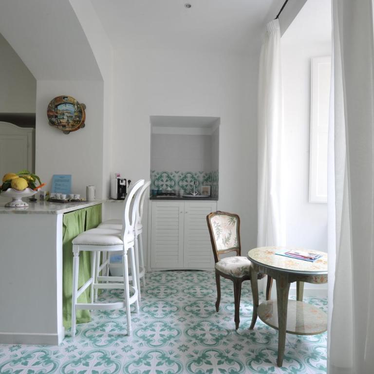 Surriento Suites - Junior Suite con Vista Mare - 10
