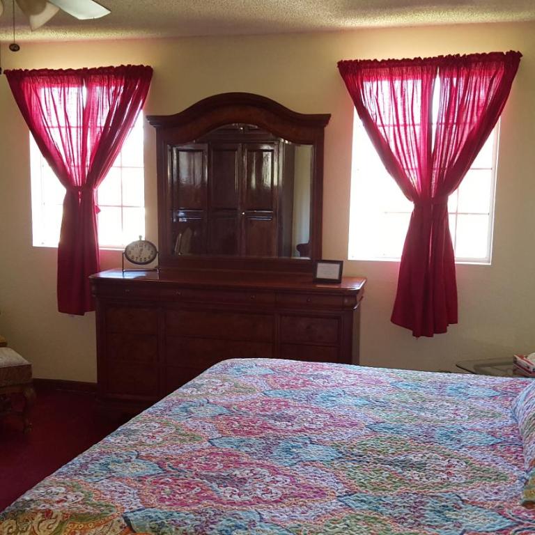 Playa Hermosa Inn at the beach - Superior King Room - 6