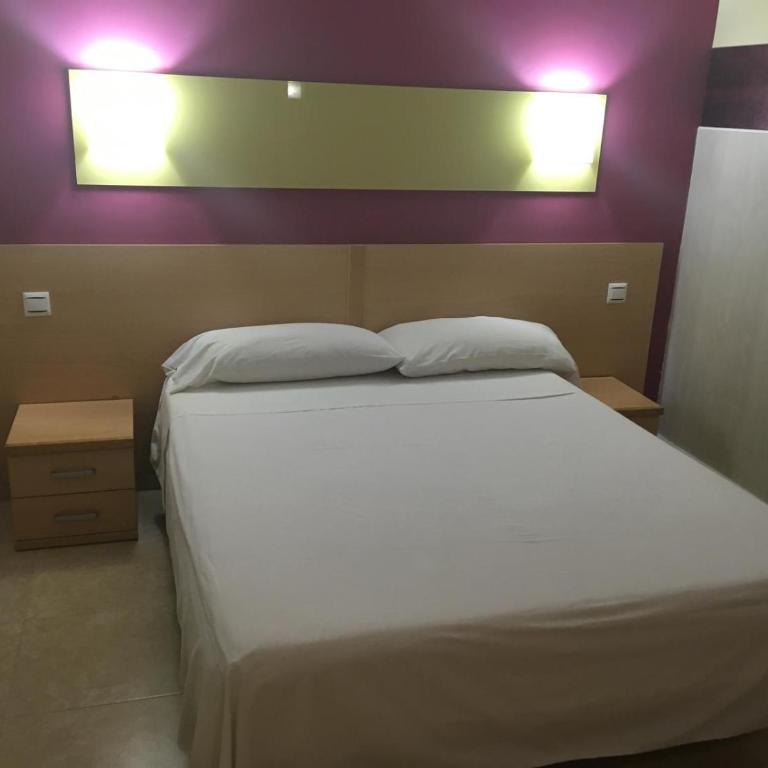 Hostal Ducal - Habitación Doble - 1 o 2 camas - 4