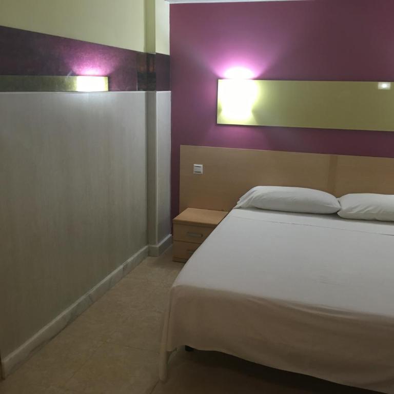 Hostal Ducal - Habitación Doble Básica - 4