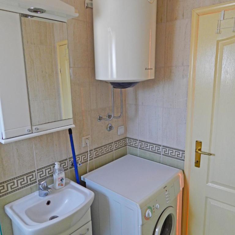 Apartmani Sindik - Apartman - Prizemlje - 1