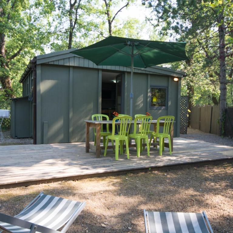 Camping Les Cent Chênes - Chalet 3 Chambres - 1