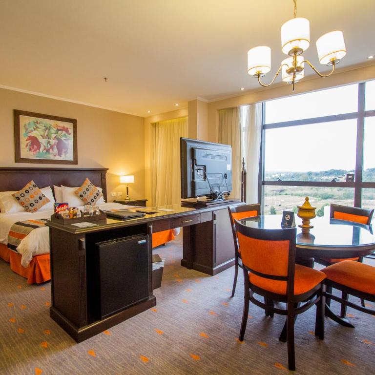 Carnaval Hotel Casino - Suite con vistas al río - 1