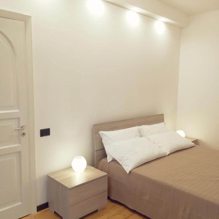 Luxurious Street Apartments - One-Bedroom Apartment - 7