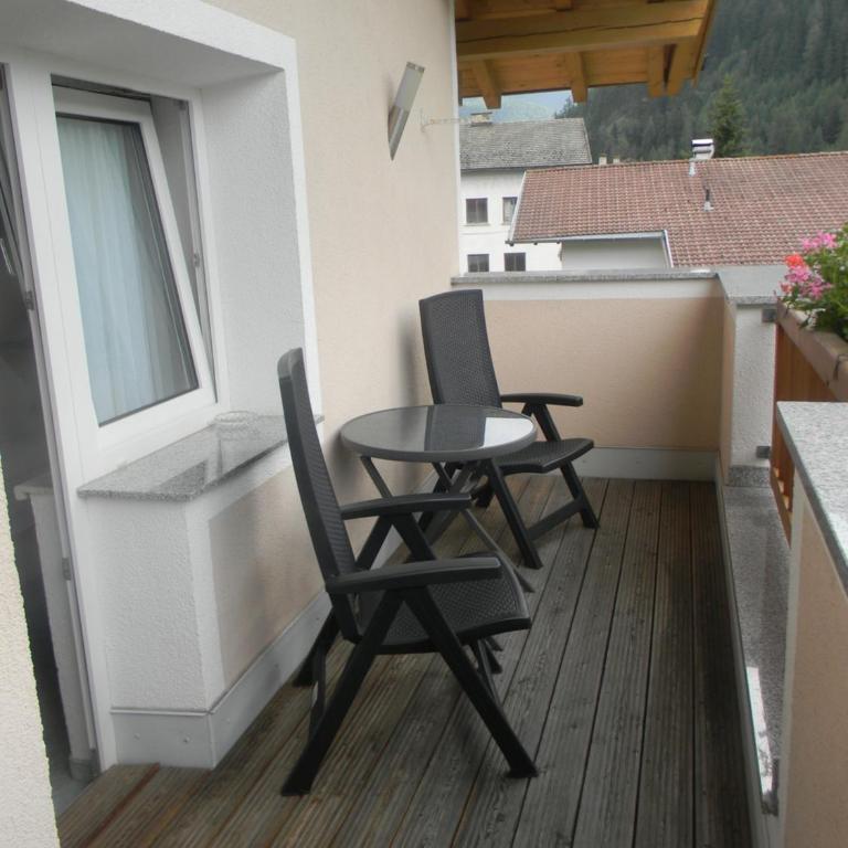 Haus Zentner - Dreibettzimmer mit Balkon - 4