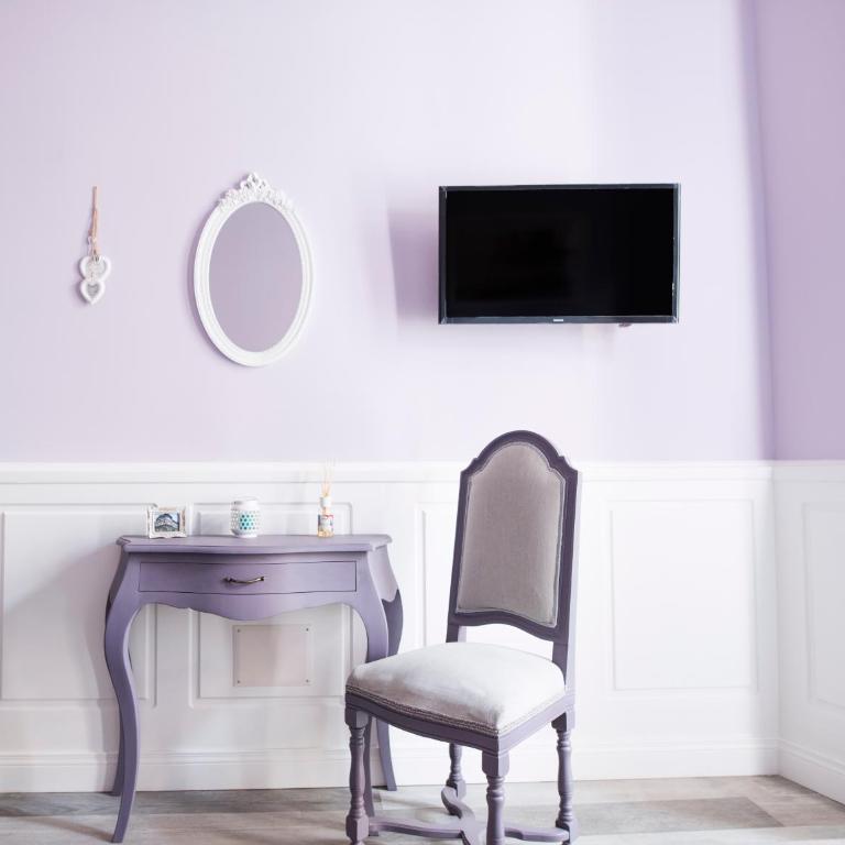 Dimora Partenopea - Double Room with Balcony - 1
