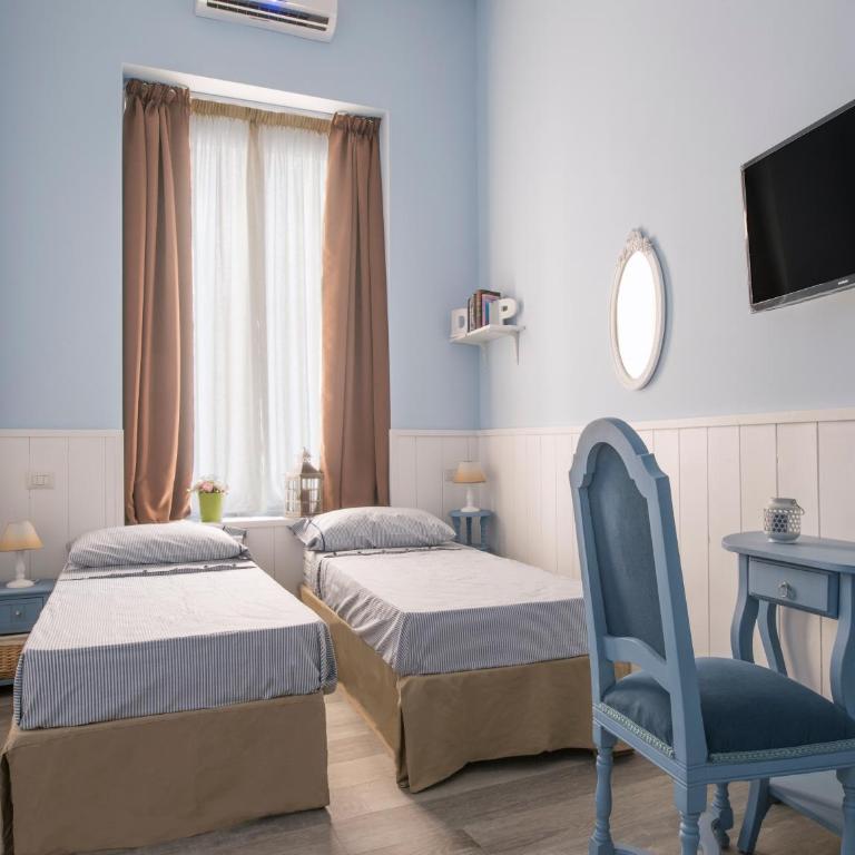 Dimora Partenopea - Twin Room with Private Bathroom - 3
