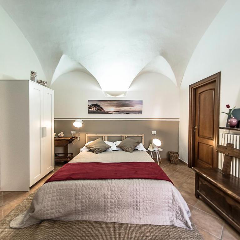 B&B Finalex - Camera Tripla con Vista Giardino - 6