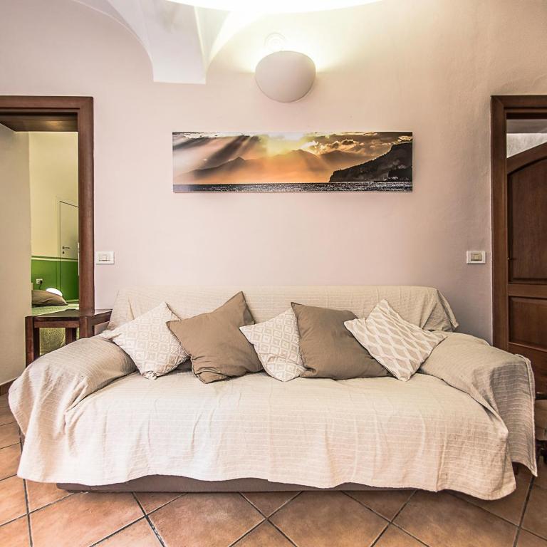 B&B Finalex - Camera Tripla con Vista Giardino - 7
