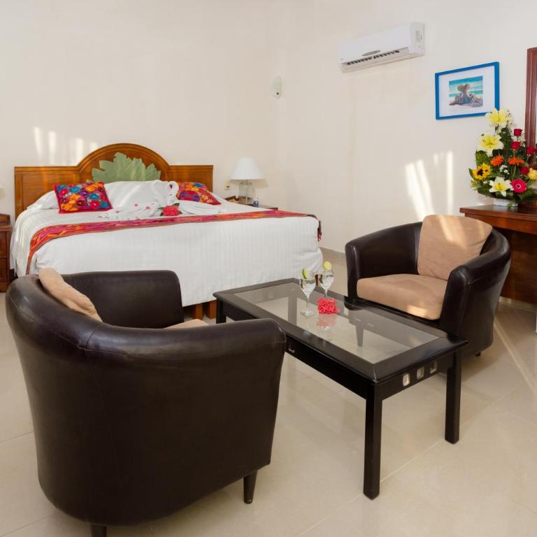Hotel La Joya Isla Mujeres - King Suite with Sea View - 2