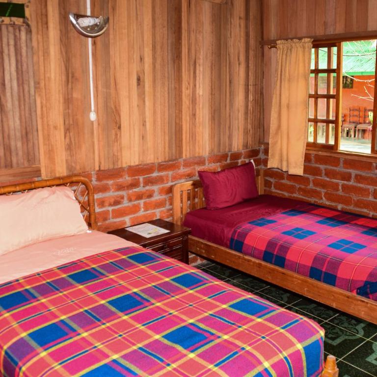 Hosteria Kindi Wasi - Family Room with Garden View - 3