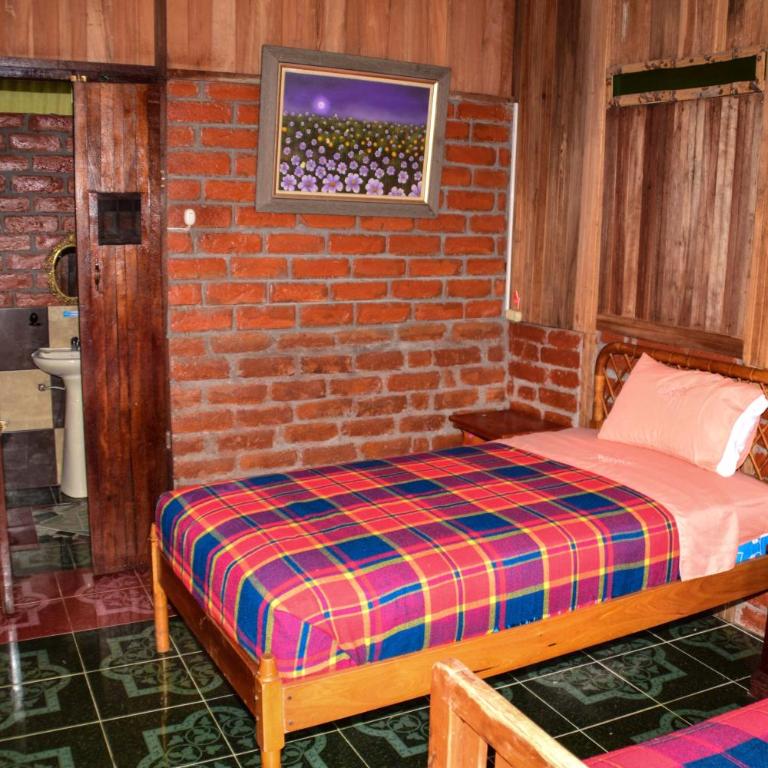 Hosteria Kindi Wasi - Habitación Familiar con vistas al jardín - 5