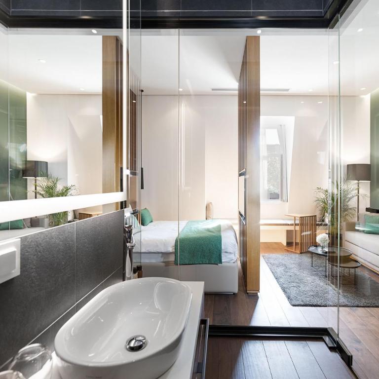 Dominic Smart & Luxury Suites - Parliament - Junior Suite - 9