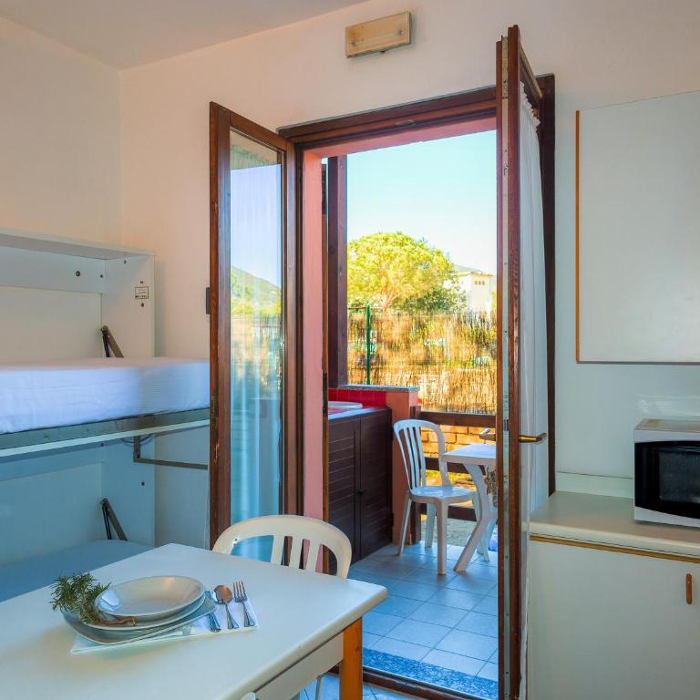 Camping Lacona Pineta - Bungalow (4 Adulti) - 8