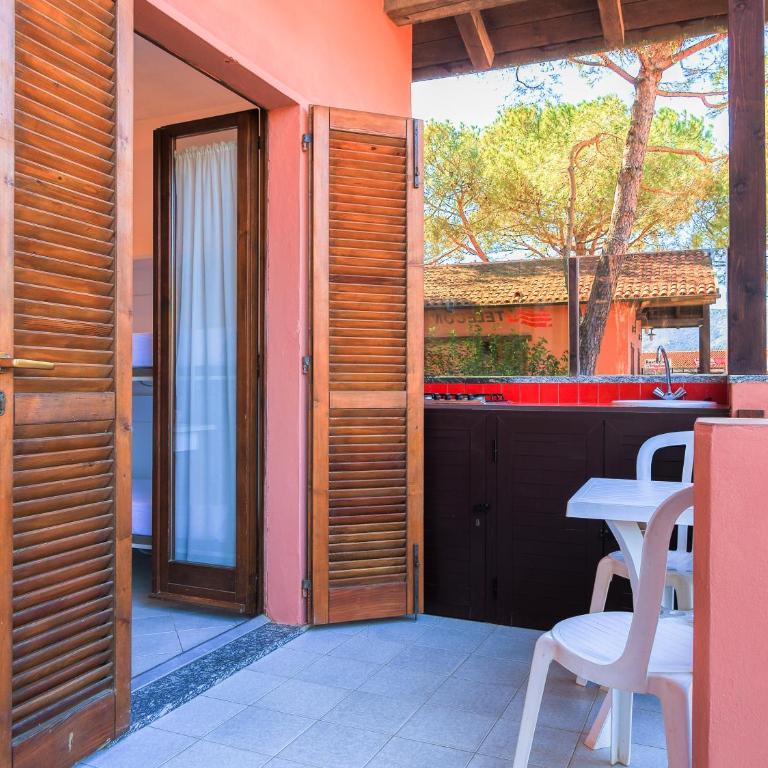 Camping Lacona Pineta - Bungalow (4 Adulti) - 9